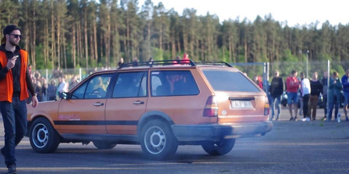 VIDEO: Passat 1,9 TDI porazil Ferrari 458 Italia! 