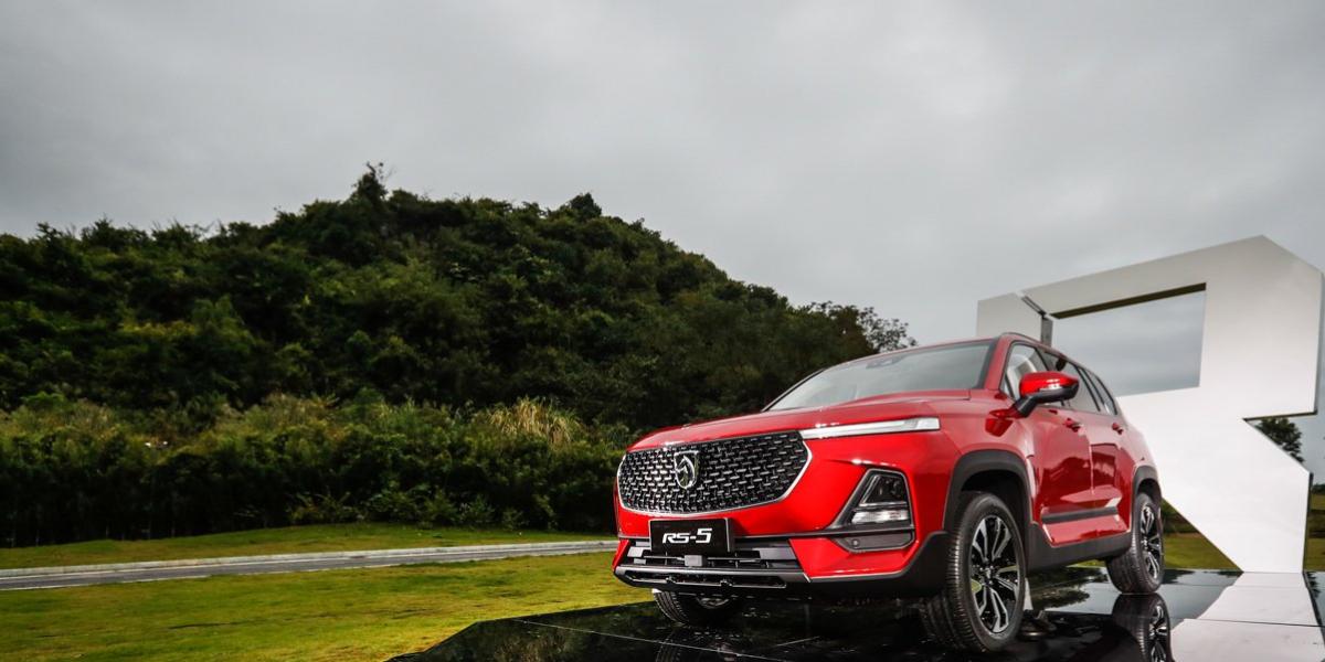 Toto luxusné čínske SUV stojí 12 700€! Bral by si ho?