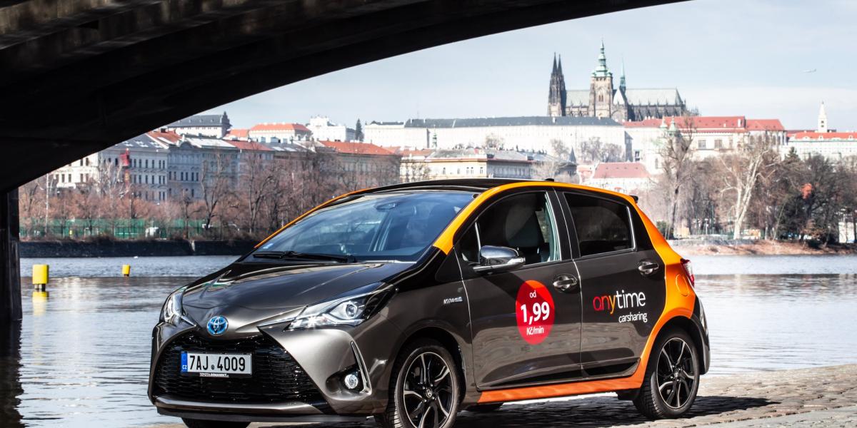 Ideš do Prahy? Požičaj si auto za 8 centov/minúta!