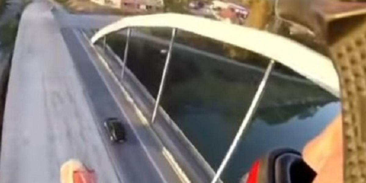 Adrenalínový prejazd mostnej konštrukcie v Bytči: Hazardér natočil video na fb