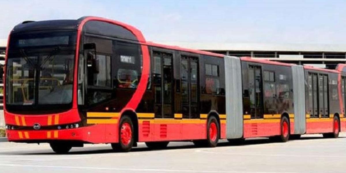 Najdlhší autobus na svete: Meria 27 metrov, odvezie 250 osôb! 