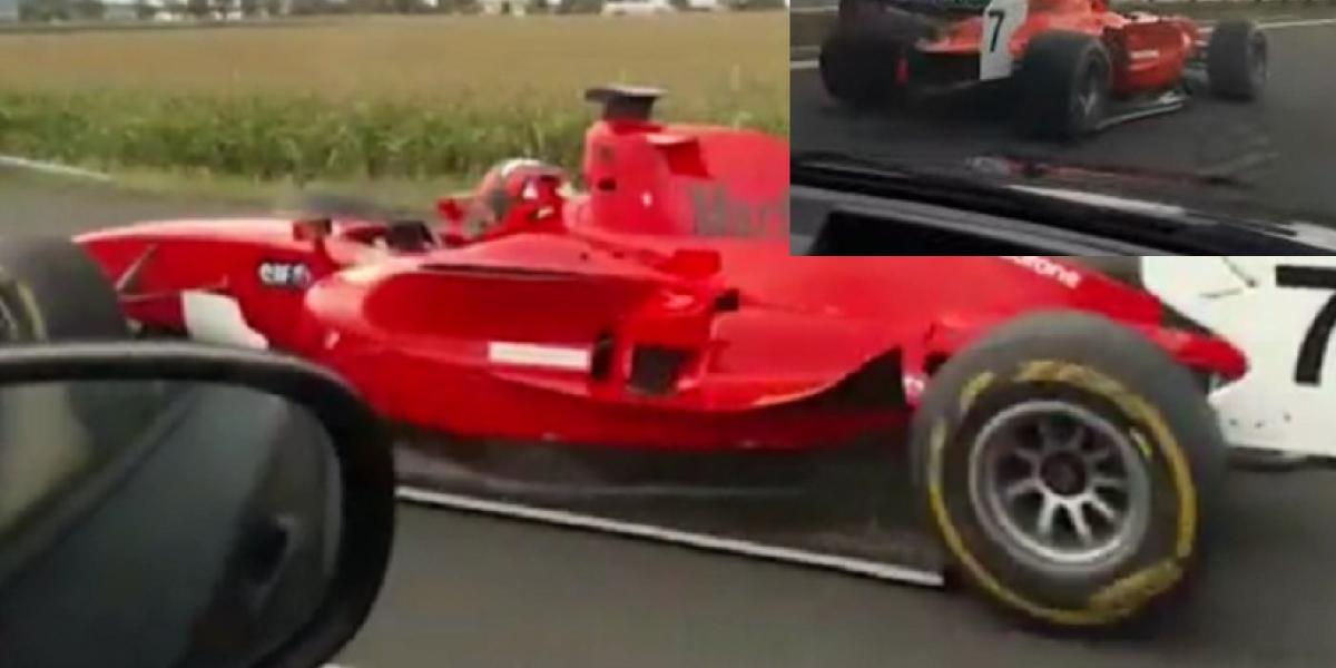 Formula na diaľnici D4: Polícia pátra po vodičovi pretekárskeho monopostu