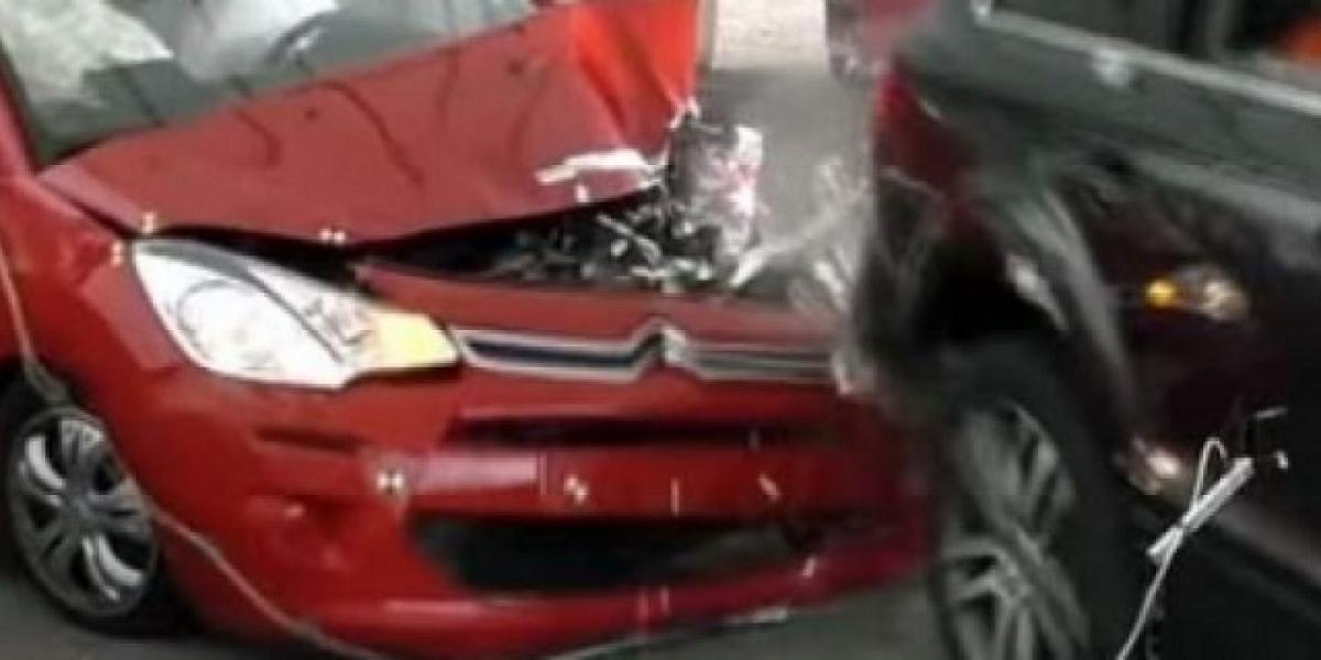 Zrážka: Veľké SUV Audi Q7 2006 vs. Citroën C3 2014