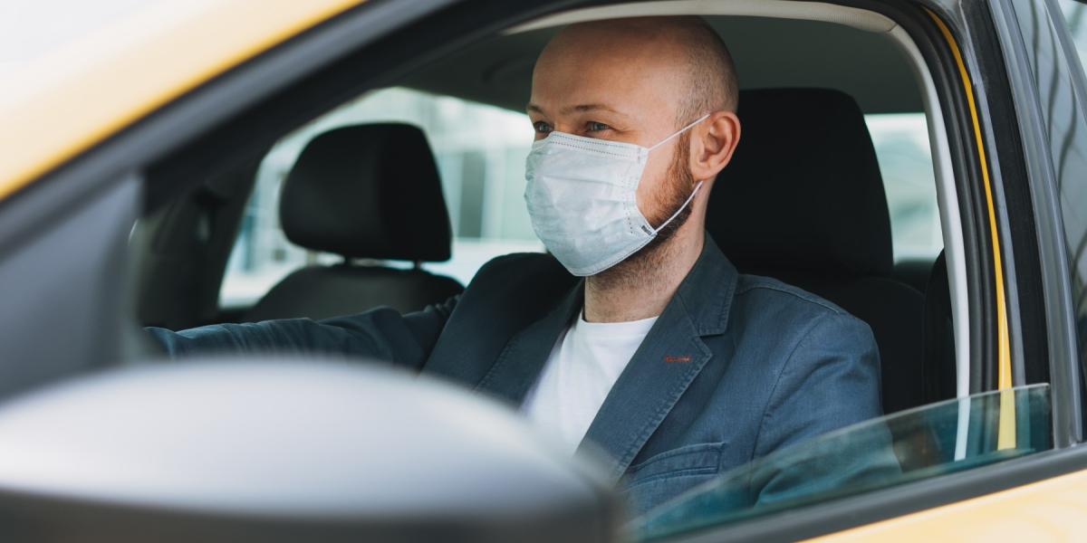 Predaj áut mimo uzavretých prevádzok je oficiálne povolený