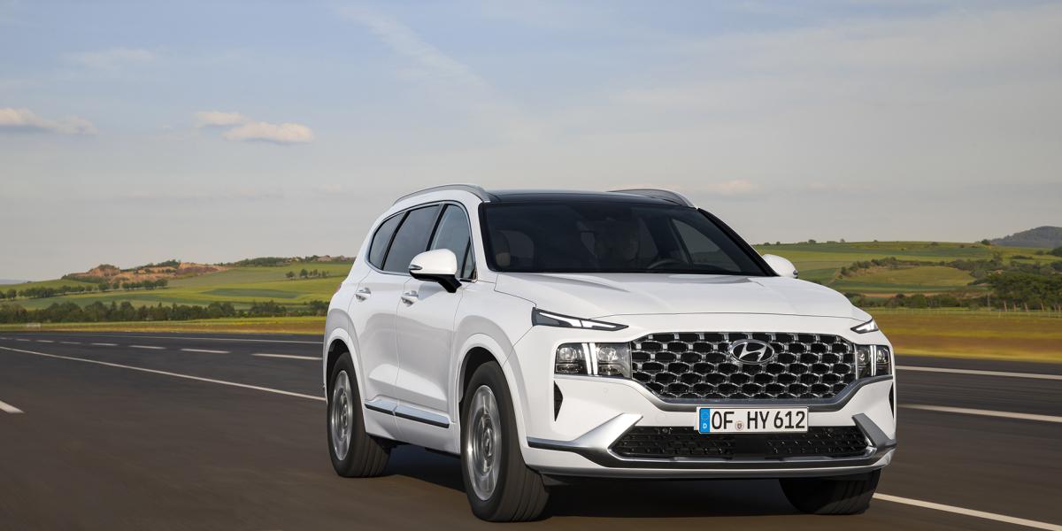 Nový Hyundai Santa Fe prichádza, má aj hybrid. Pozrite si koľko stojí!