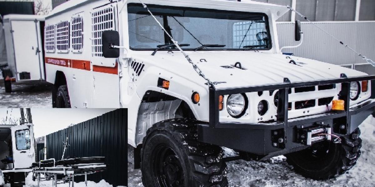 Japonská Hummer sanitka: 4x4, 37-palcové kolesá, 420 mm výška nad zemou