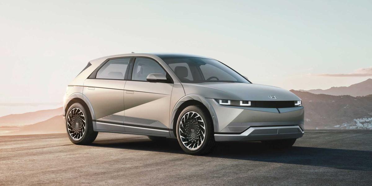 Nový elektrický Ioniq 5 nabije sto kilometrov dojazdu za 5 minút