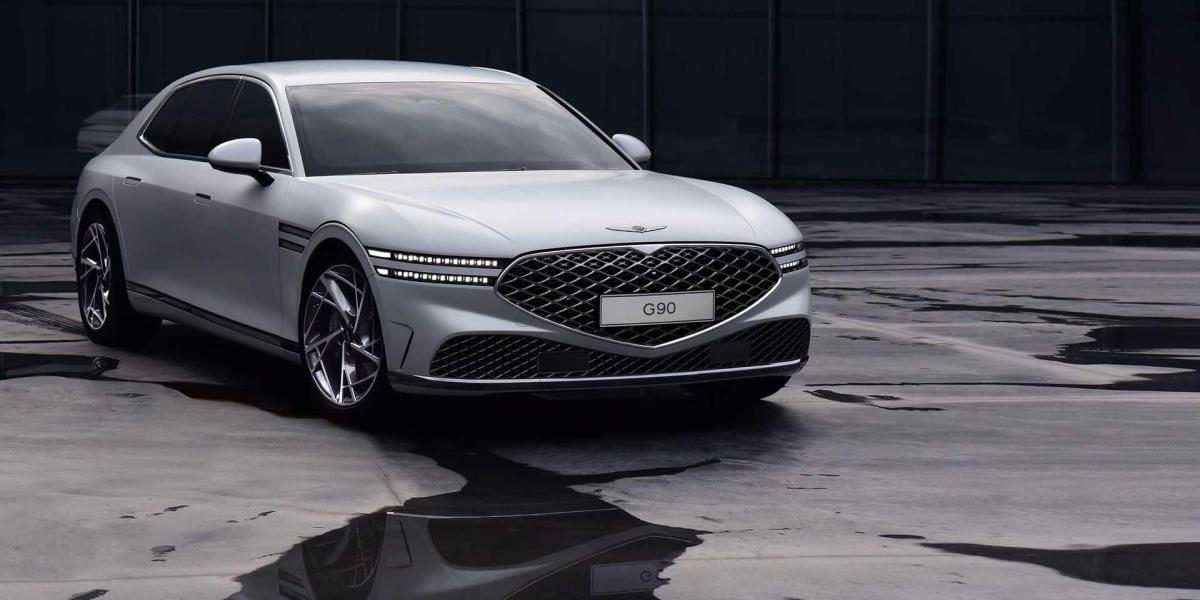 Genesis G90: Konkuruje veľkým sedanom a má svojský štýl