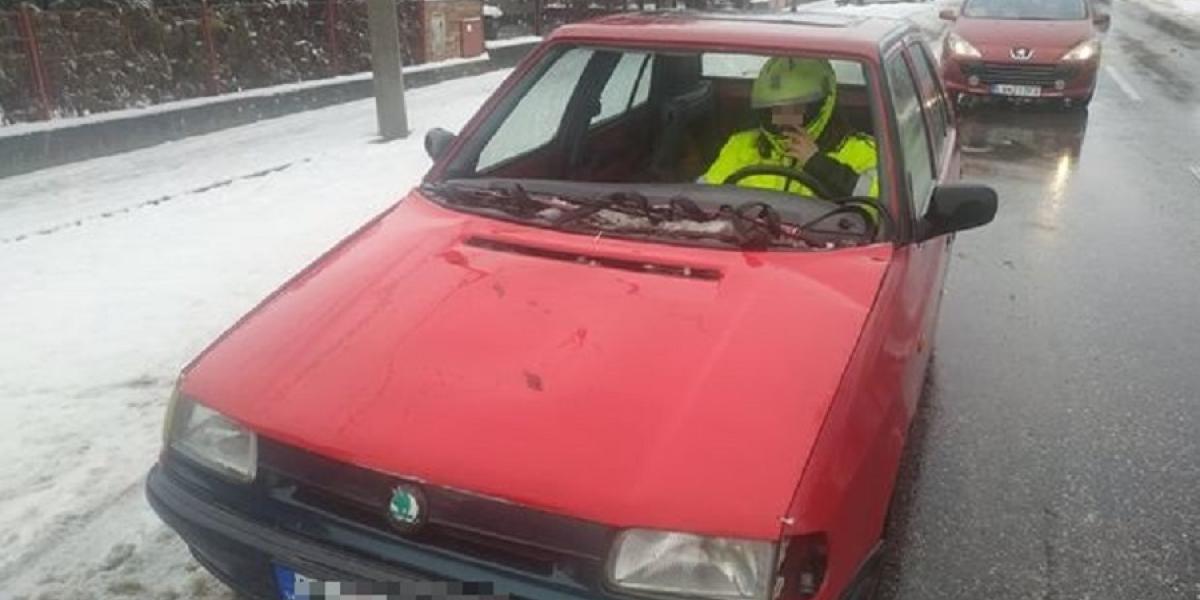 Policajti zastavili Feliciu bez motora, svetiel a čelného skla: Vodič mal prilbu 