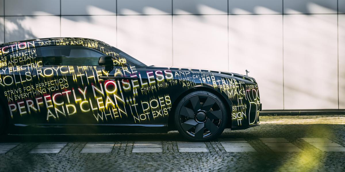 Rolls-Royce bude pokračovať v elektrickom vývoji sériovým modelom
