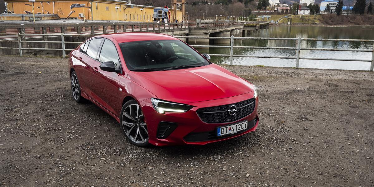 Test: Opel Insignia GSi – Manažér nemusí mať len Passat