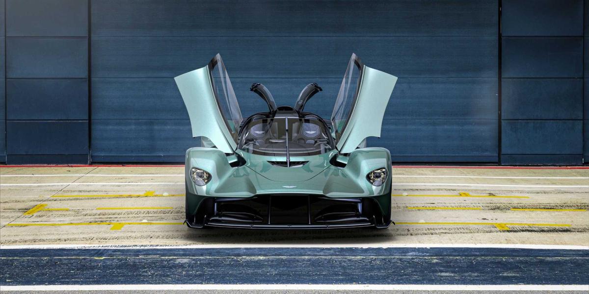 Aston Martin Valkyrie Spider: 330 za hodinu bez strechy
