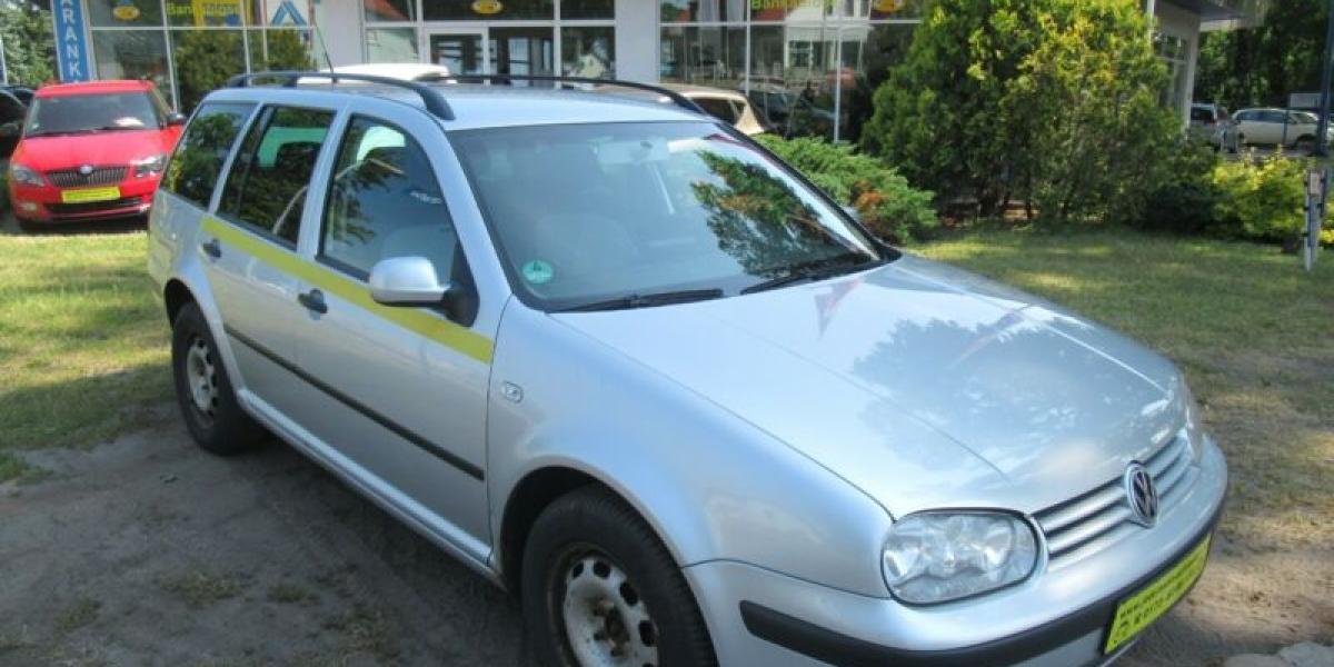 Tento Golf s motorom 1,9 TDI dal skoro 1 milión km! Za 875 €!