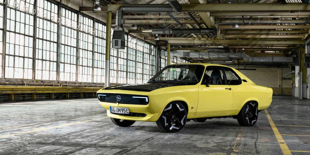 Opel ukázal nádherný elektromobil Manta GSe, sériovo však nebude