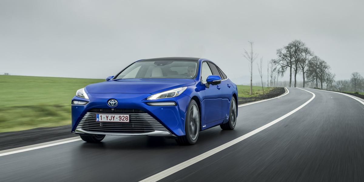 Toyota Mirai je na Slovensku a stojí od 62 990 eur