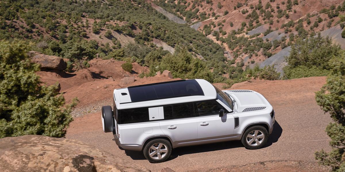 Najväčší Defender je tu. Land Rover predstavil verziu 130