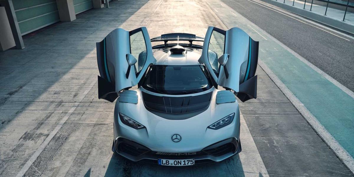 Mercedes priviedol AMG One do sériovej produkcie, má motor z F1