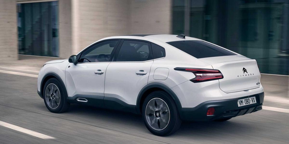 Citroën C4 X: Zvláštny sedan príde aj k nám