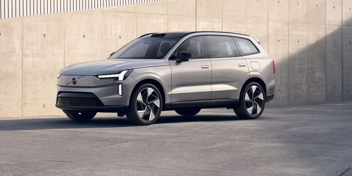 Volvo má novú elektrickú vlajkovú loď EX90