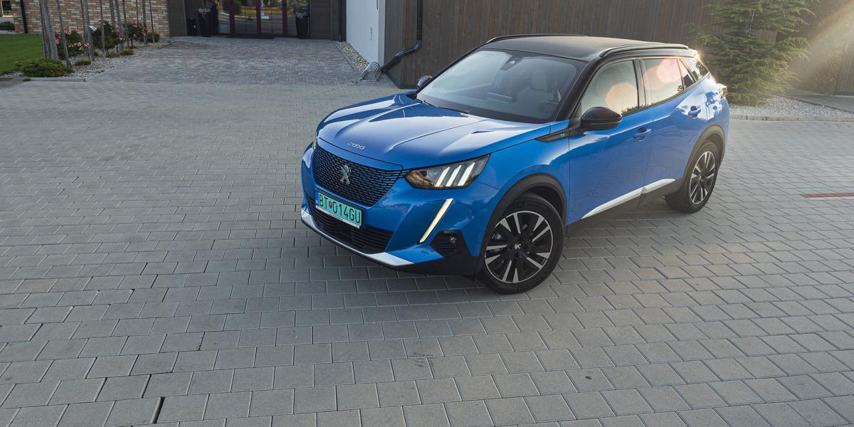 Peugeot e-2008 GT: Elektromobilita každodenná