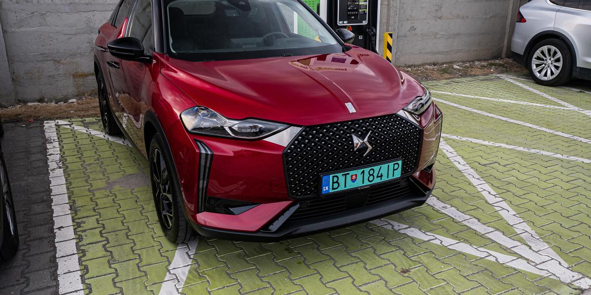 DS3 E-tense po facelifte: Nie je to len o peknej tváričke
