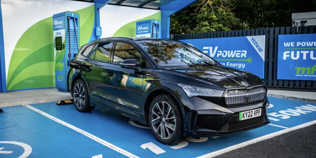 Život s elektromobilom bez domu a garáže, takáto je realita!