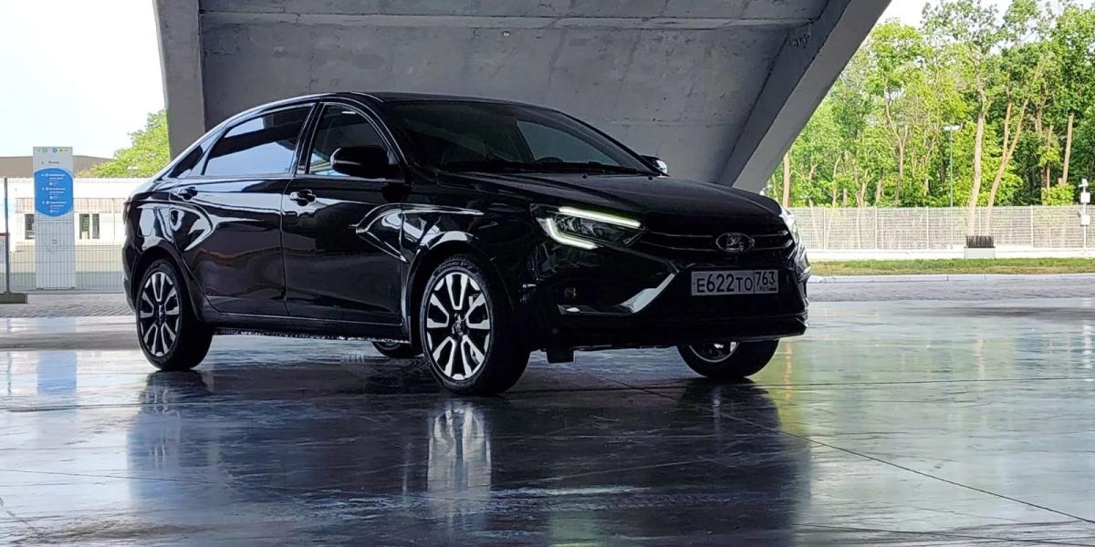 Lada Vesta ako predĺžená limuzína!