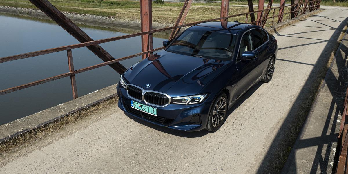 Test: BMW 330e - Aj PHEV jazdí excelentne