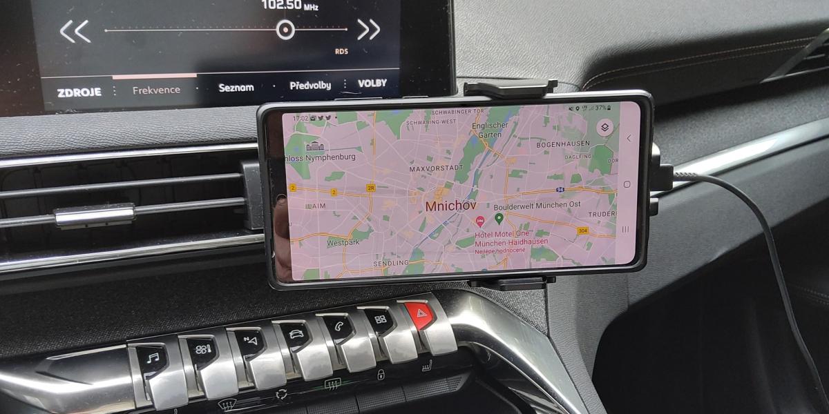 Za použitie Waze pokuta 70 €!