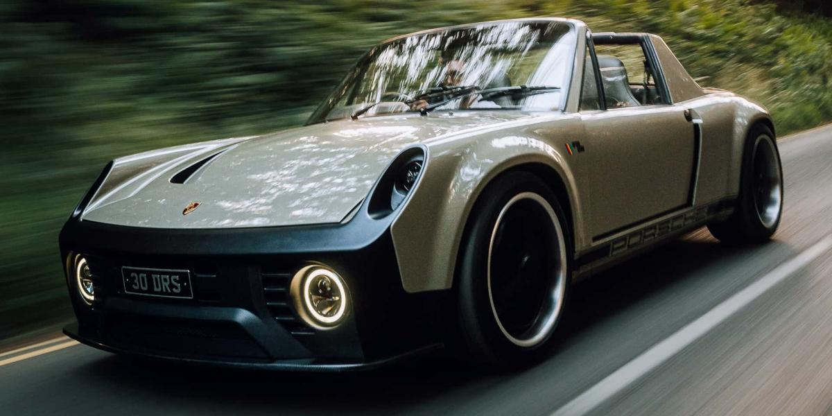 Nádherný restomod Porsche 914 má pár paralel s Caymanom