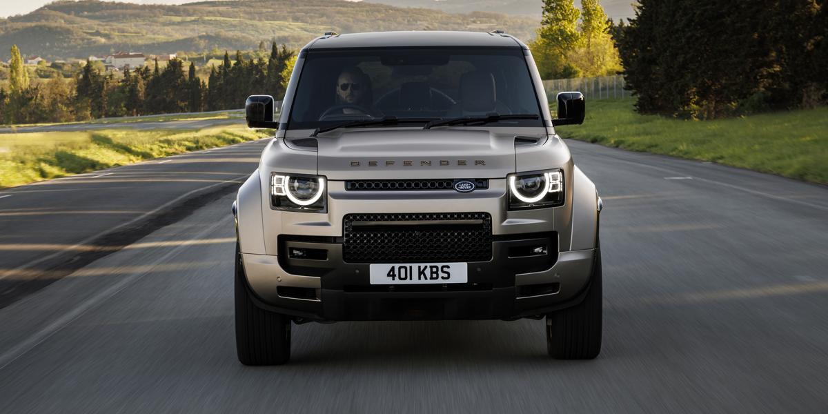 Land Rover Defender Octa je monštrum s extrémnymi vlastnosťami