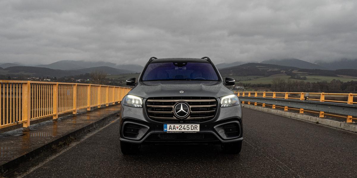 Test: Mercedes-Benz GLS450d - Kráľ komfortu a čiastočne aj zákrut