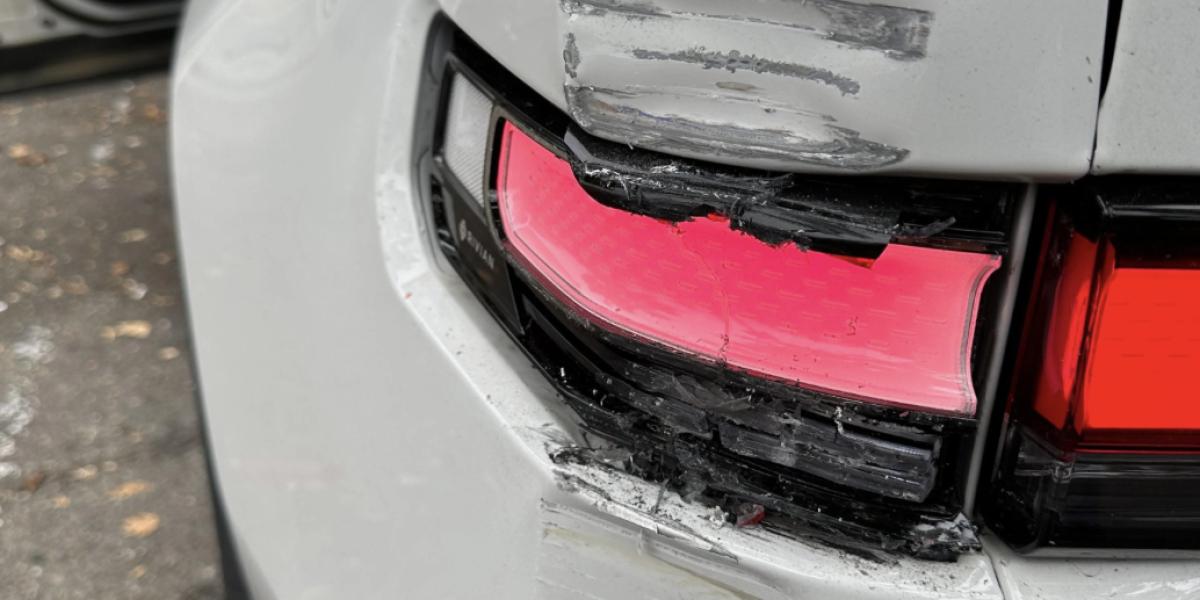 Oprava tohto ťukanca na elektromobile stála 20 000 €!