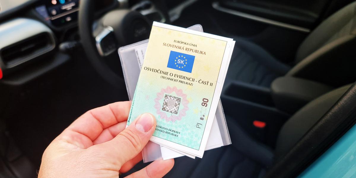 Ako na odhlásenie vozidla: poplatky, postupy, vyradenie pre účel rozpredania dielov
