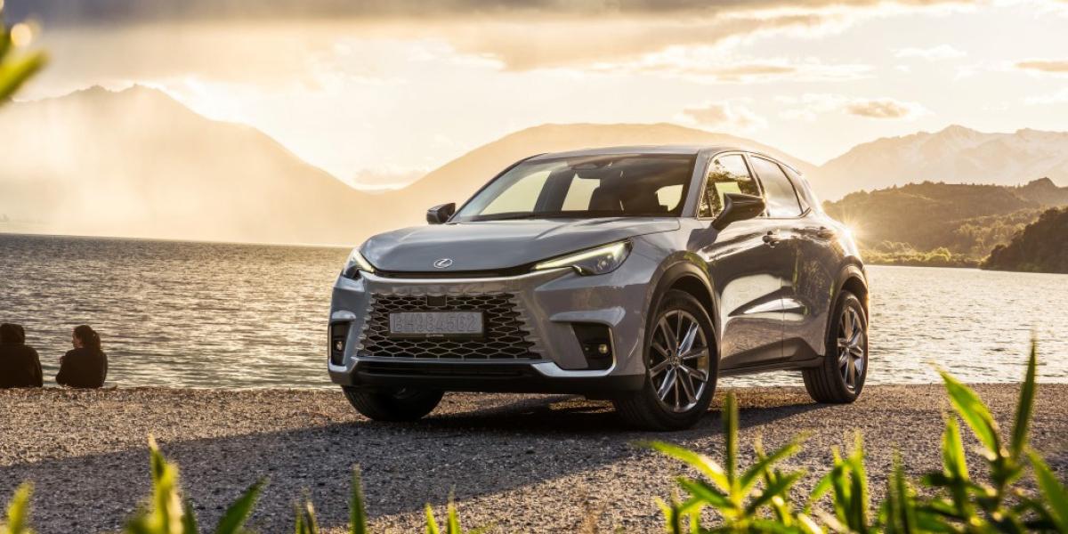 Lexus LBX s bipolárnou batériou je predajným hitom, výrobca zverejnil čísla