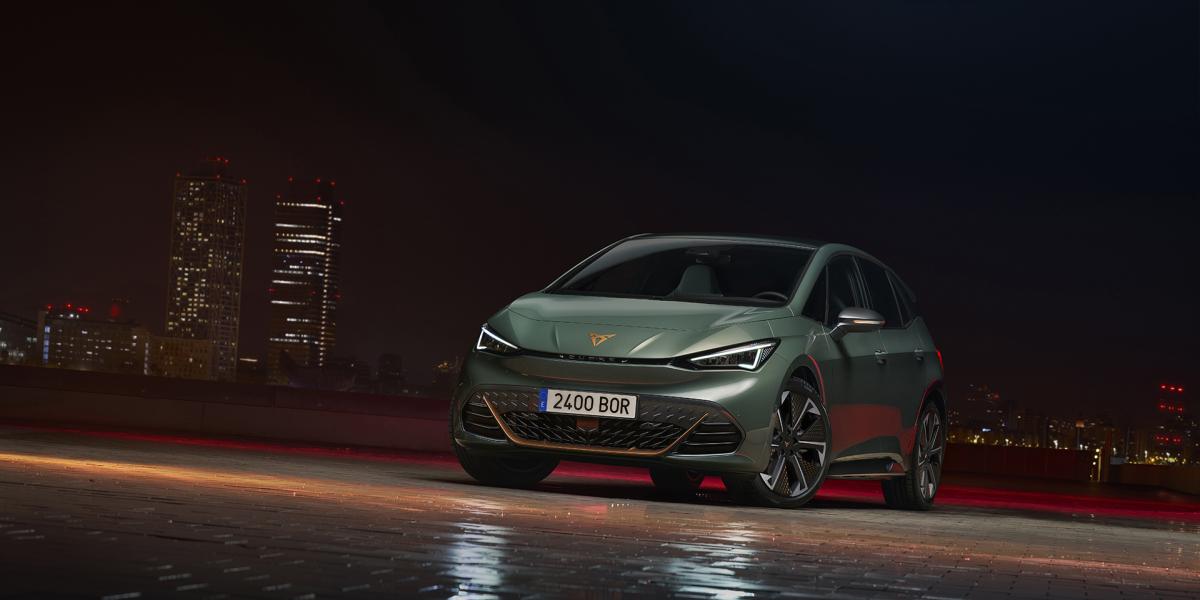 Cupra Born VZ ukazuje športovú tvár elektrického hatchbacku