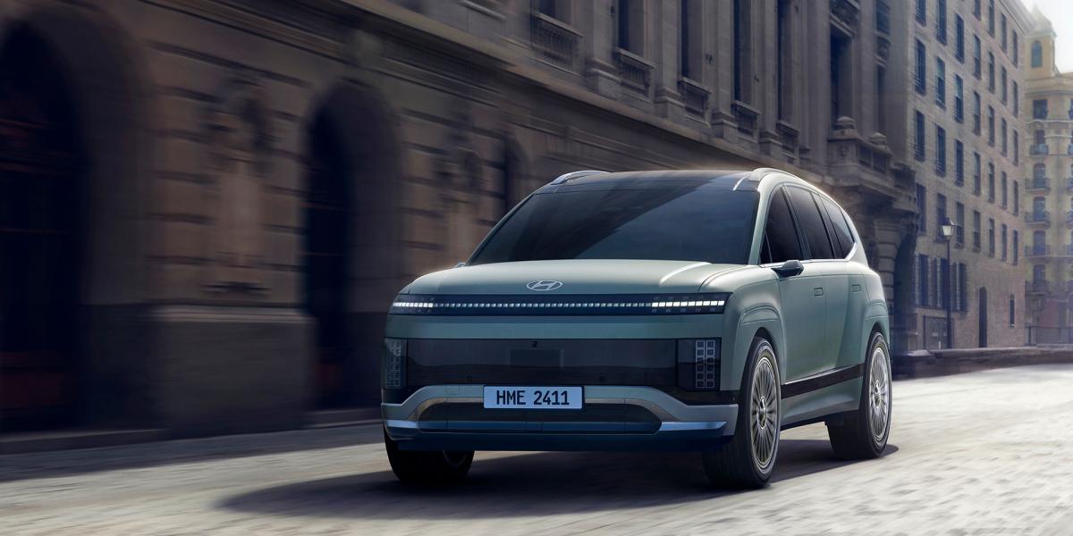 Hyundai Ioniq 9 s tromi radmi sedadiel bude obor
