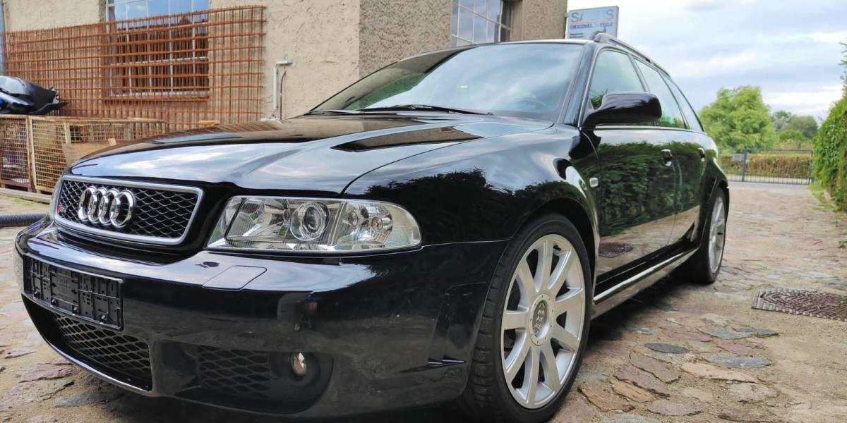 Ostré Audi RS4 so zľavou takmer 10 000 €.