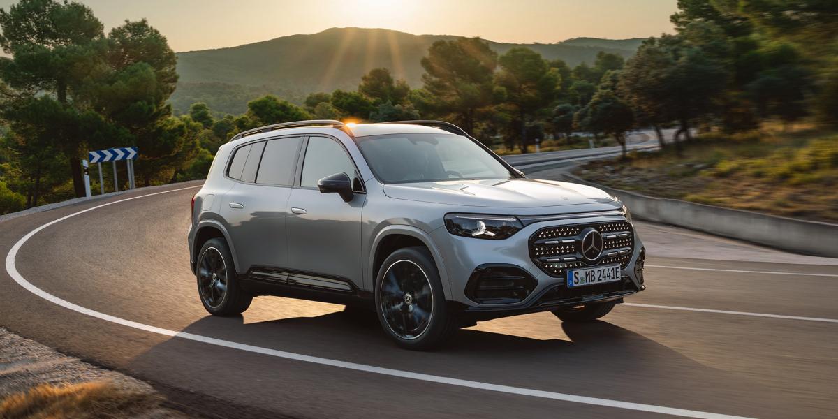 Mercedes-Benz GLB bude znova rodinná alternatíva, ani tentoraz nezaprie príbuzenstvo s CLA