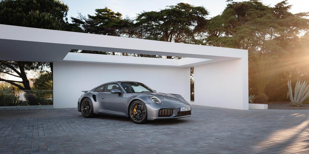 Porsche 911 Turbo S je hybrid, ale má extrémny výkon