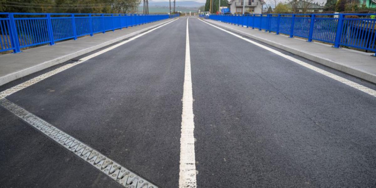 Ukončili rekonštrukciu mosta nad Lándorským kanálom pri Vrbovej nad Váhom, pohltil viac ako 700-tisíc eur