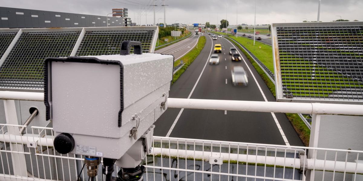 Odmietol zaplatiť 44€ pokutu za rýchlosť, odvolal sa a špekuloval. Teraz mu súd nariadil zaplatiť takmer 3-tisíc