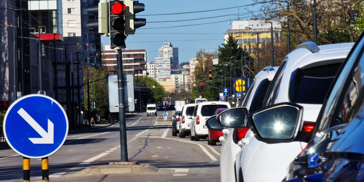 Po tomto už na žltú na semafore radšej neprejdete. Ak ste v križovatke a rozsvieti sa červená, máte problém