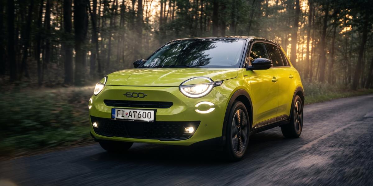 Test: FIAT 600 Hybrid je dobrý parťák na každý deň, aj keď HEV veľa paliva neušetrí / Spotreba, skúsenosti, servis