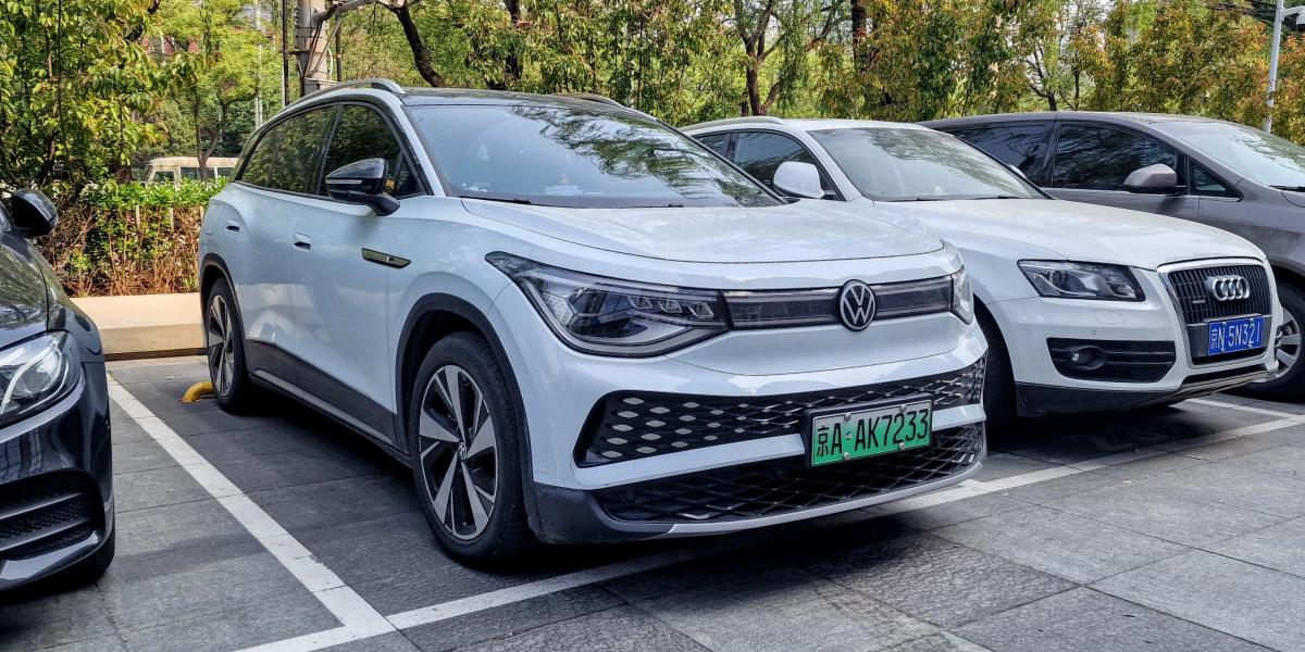 USA prepisuje históriu autopriemyslu: Prečo konflikt v Iráne definitívne pochová spaľováky?