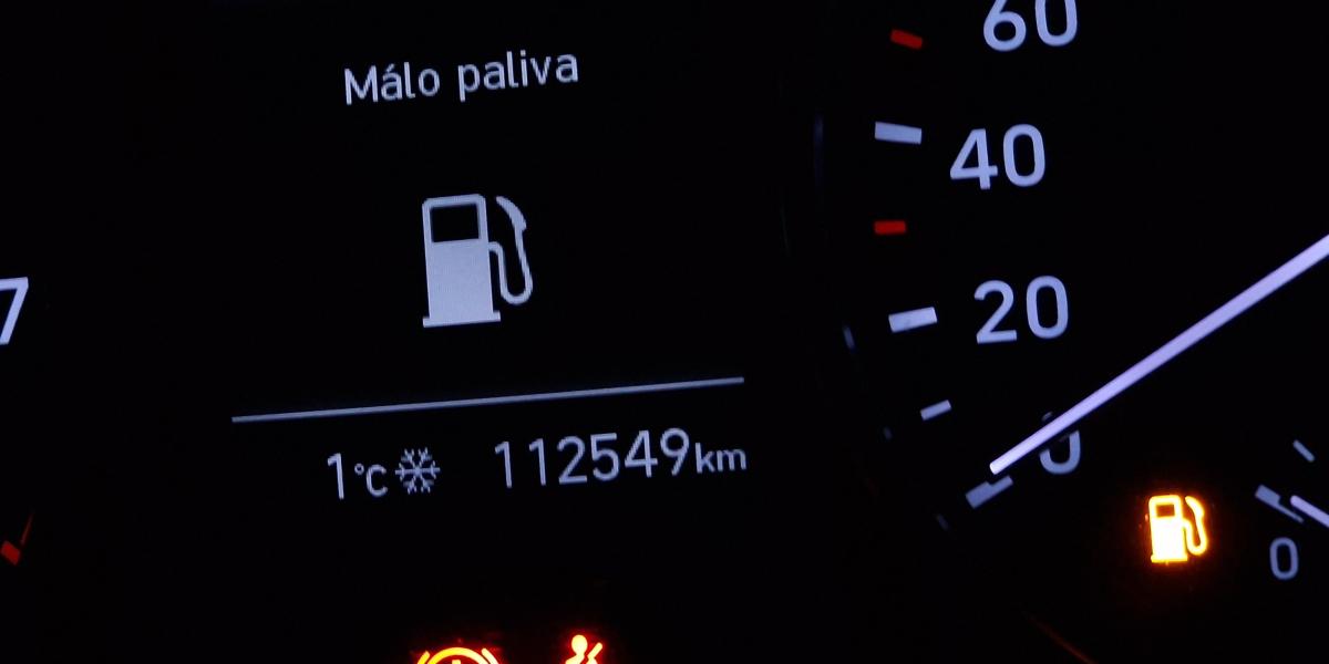 Prázdna nádrž ničí čerpadlo a ABS predlžuje brzdnú dráhu: Motoristické mýty, ktoré sú v skutočnosti faktami