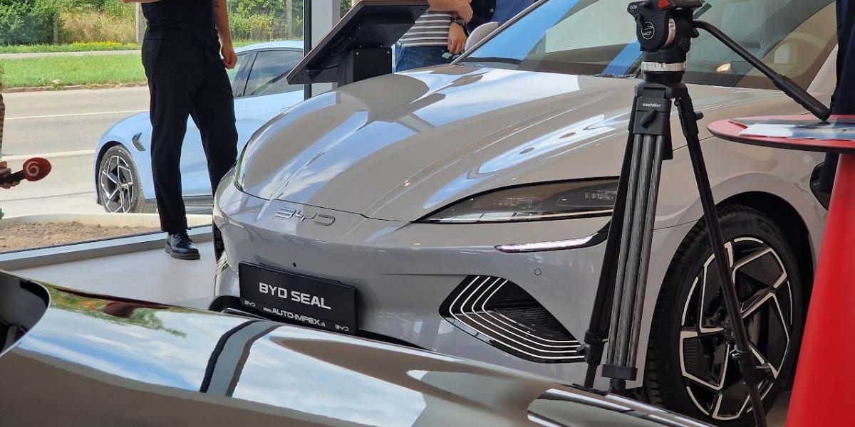 Prečo firmy prechádzajú na elektromobily, no bežní ľudia ich nechcú? Prieskum odhalil hlavný dôvod