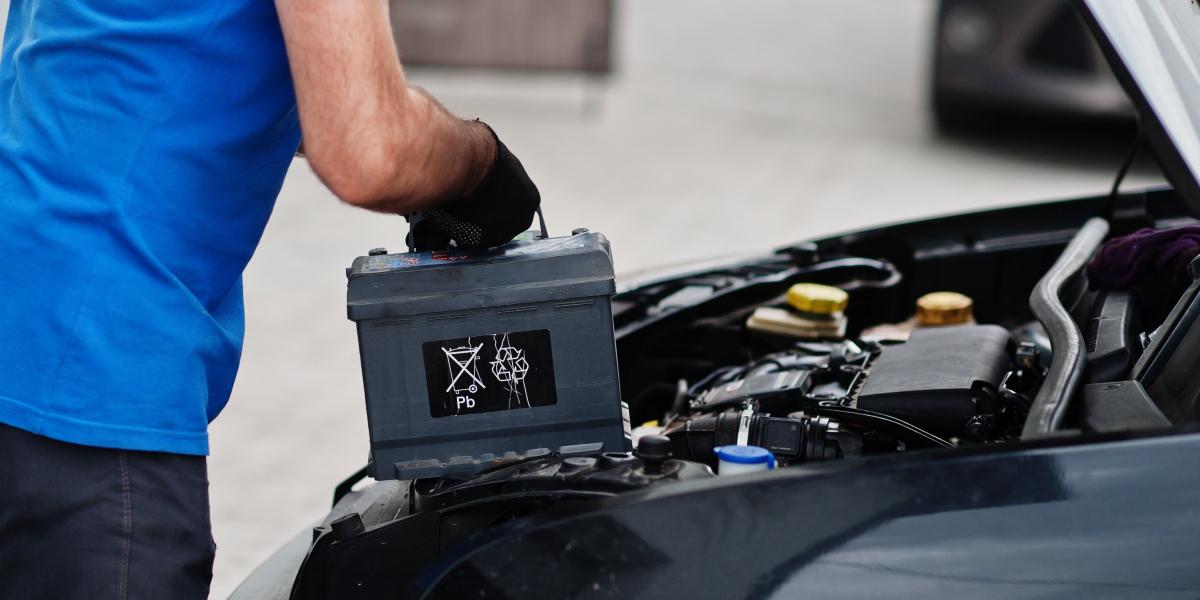 Kontrolujte si ju radšej ešte dnes. Autobatéria v zime trpí bežným problémom, pre ktorý zajtra nenaštartujete