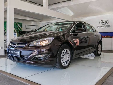  Opel Astra 1.6 Cosmo